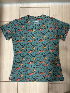 NWOT Revel Women’s Camping Print Scrub Top